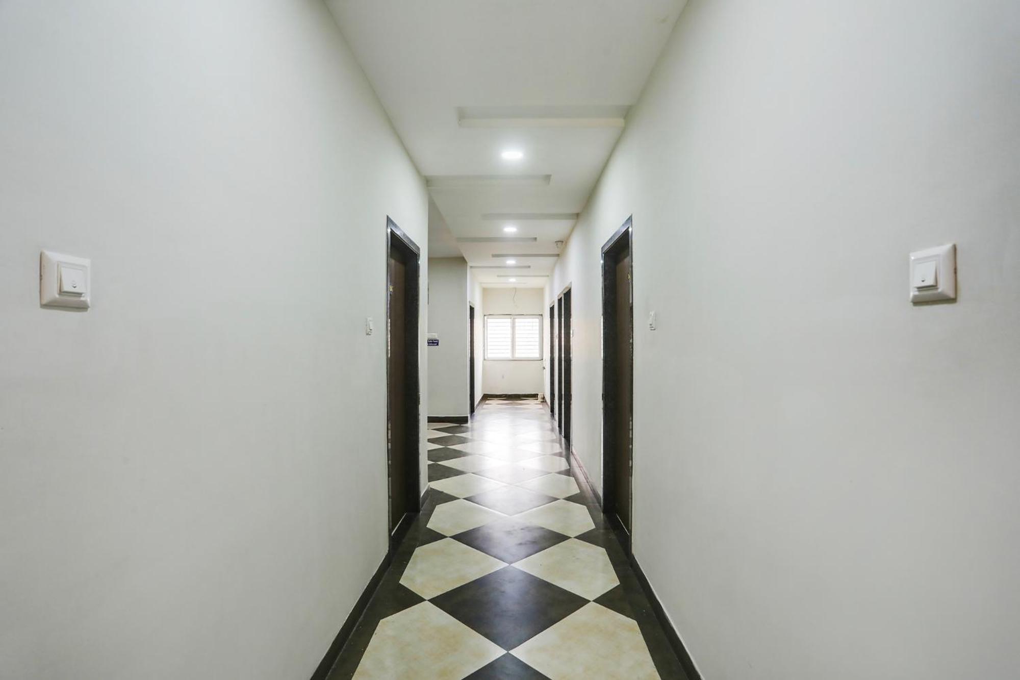 Fabhotel Johar Inn Rāipur Esterno foto