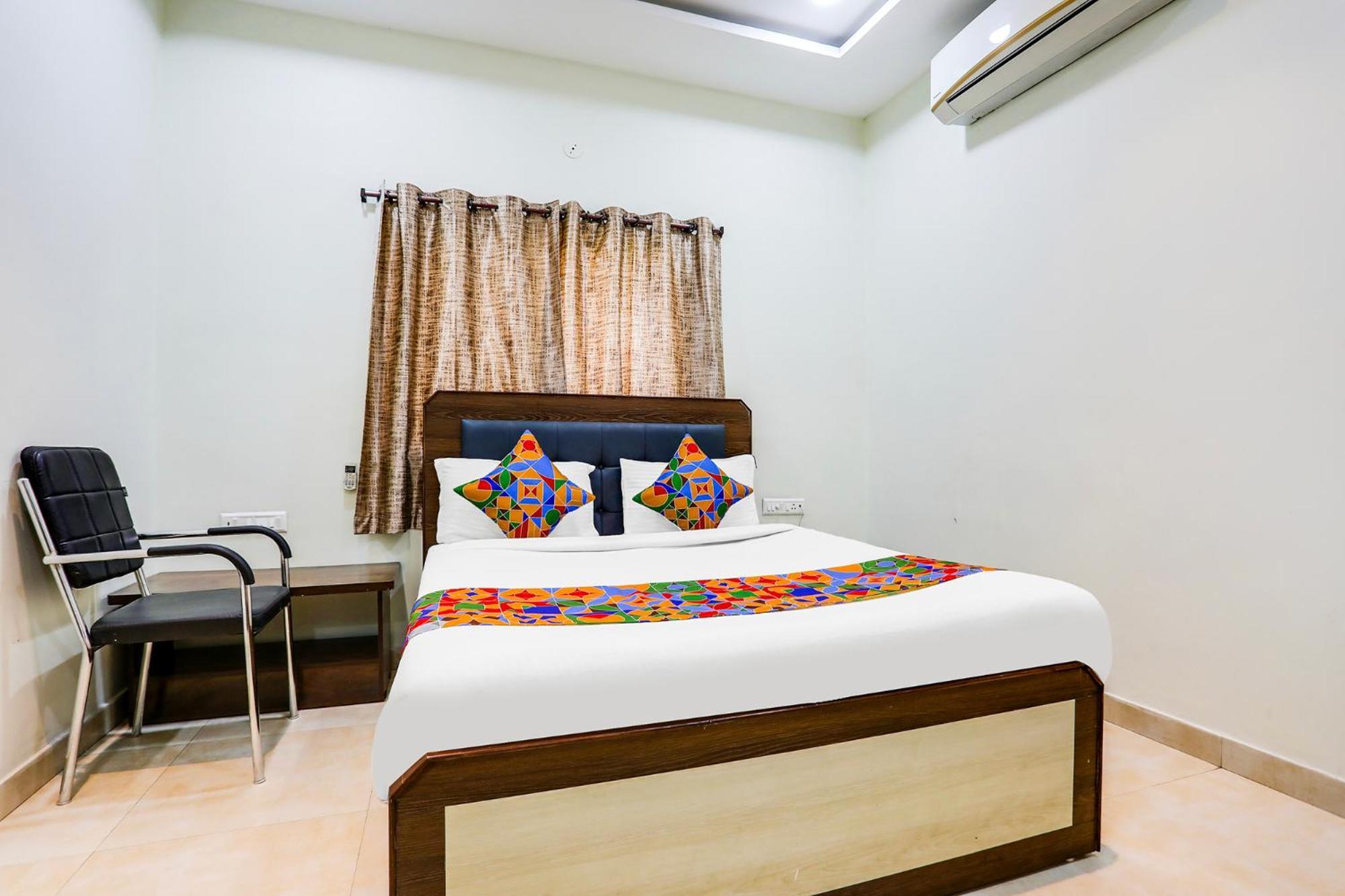 Fabhotel Johar Inn Rāipur Esterno foto