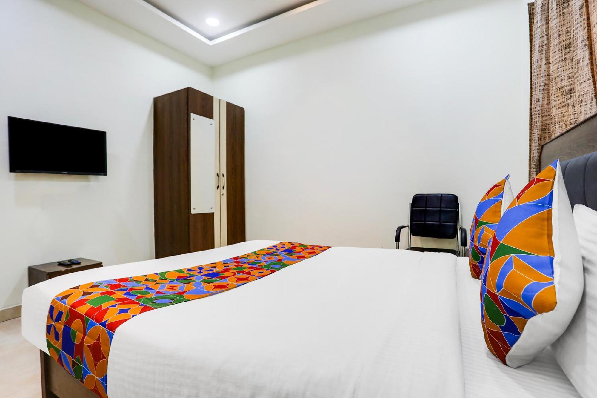 Fabhotel Johar Inn Rāipur Esterno foto