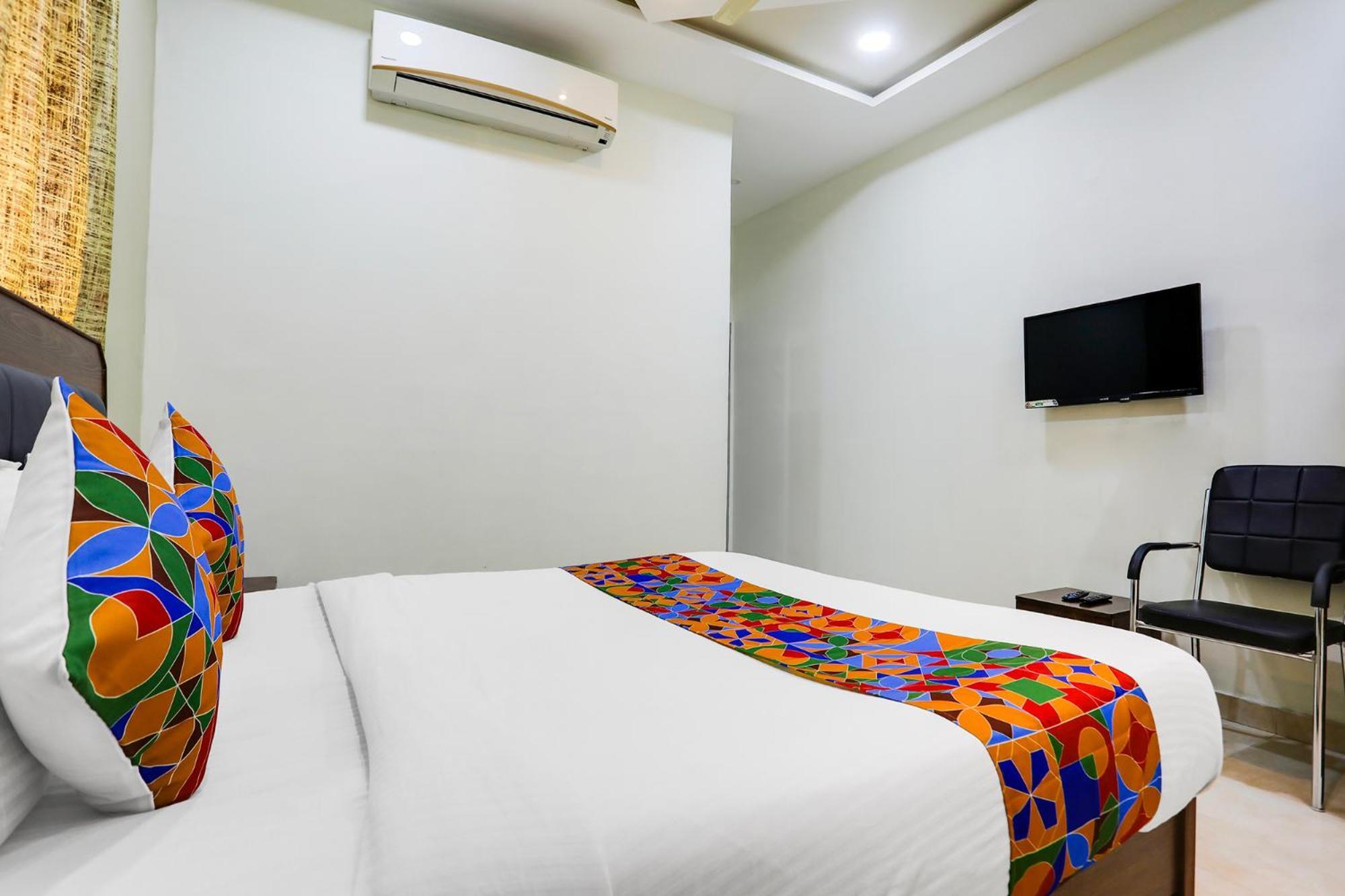 Fabhotel Johar Inn Rāipur Esterno foto