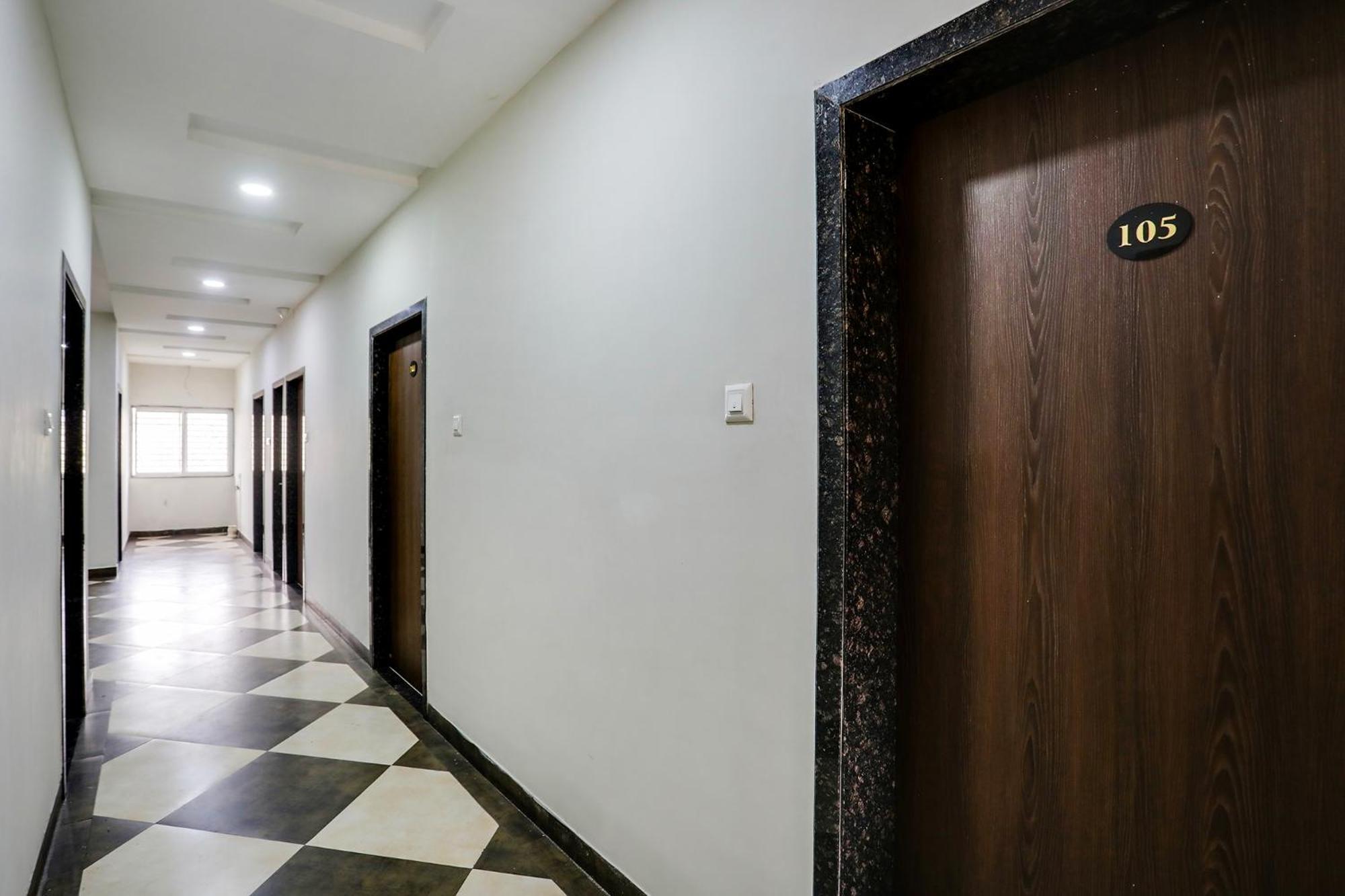 Fabhotel Johar Inn Rāipur Esterno foto